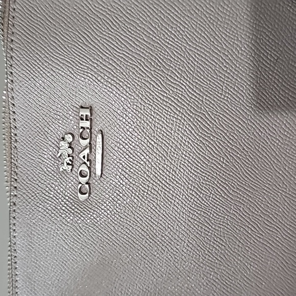 Coach Large Tan Handbag - Picture 2 of 16